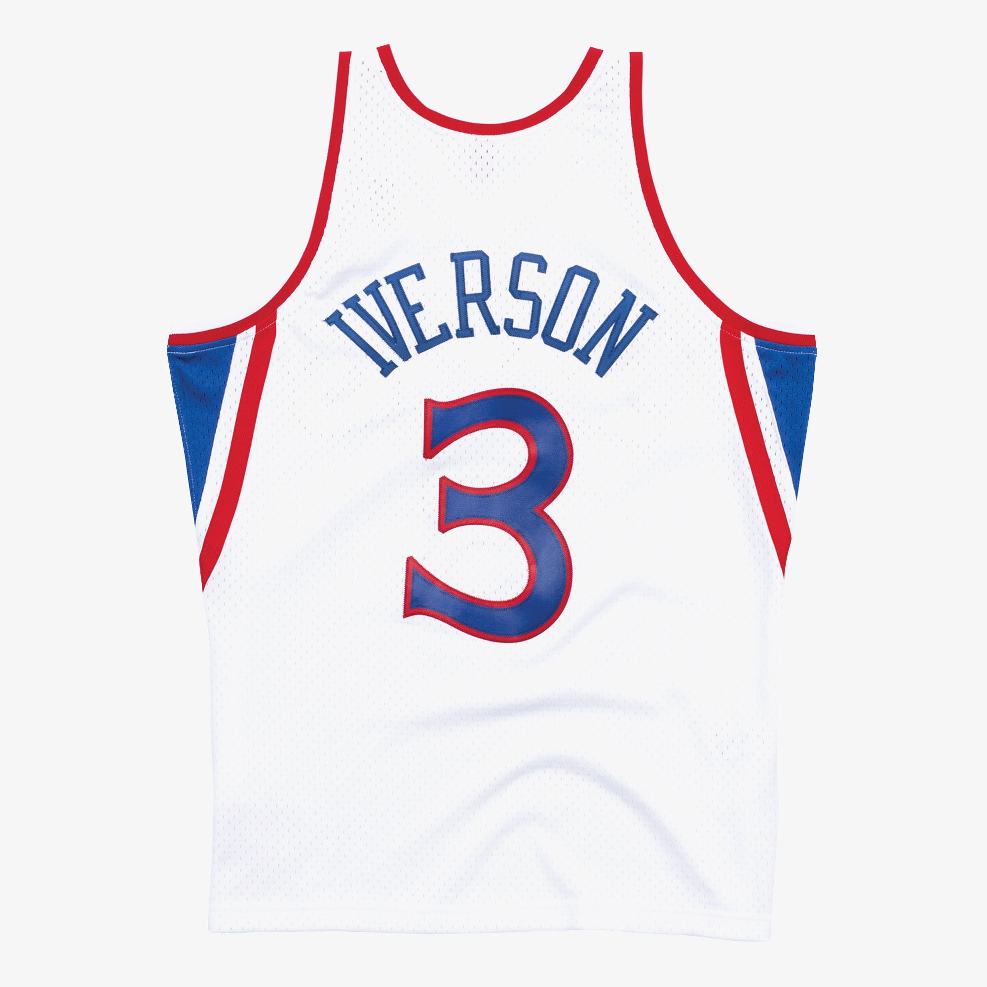 Mitchell & Ness Allen Iverson 1996 SWINGMAN basketballtrøje i hvid med logo og spillerdetaljer, for fans og samlere