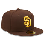 New Era 59FIFTY fitted cap med San Diego Padres logo, autentisk on-field design i brun farve, håndsyet sportsmodetilbehør