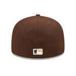 New Era 59FIFTY fitted cap til San Diego Padres i brunt, autentisk on-field design, komfortabel og stilfuld baseball cap.