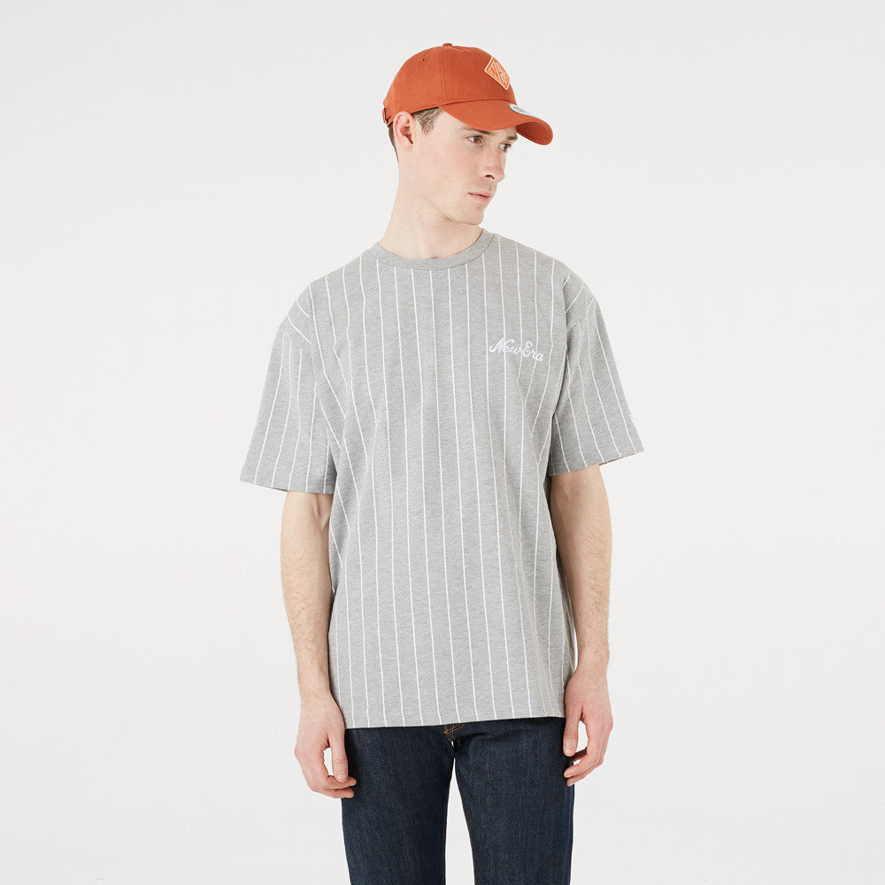New Era Oversized Pinstripe Tee - Grå - Headz Up 