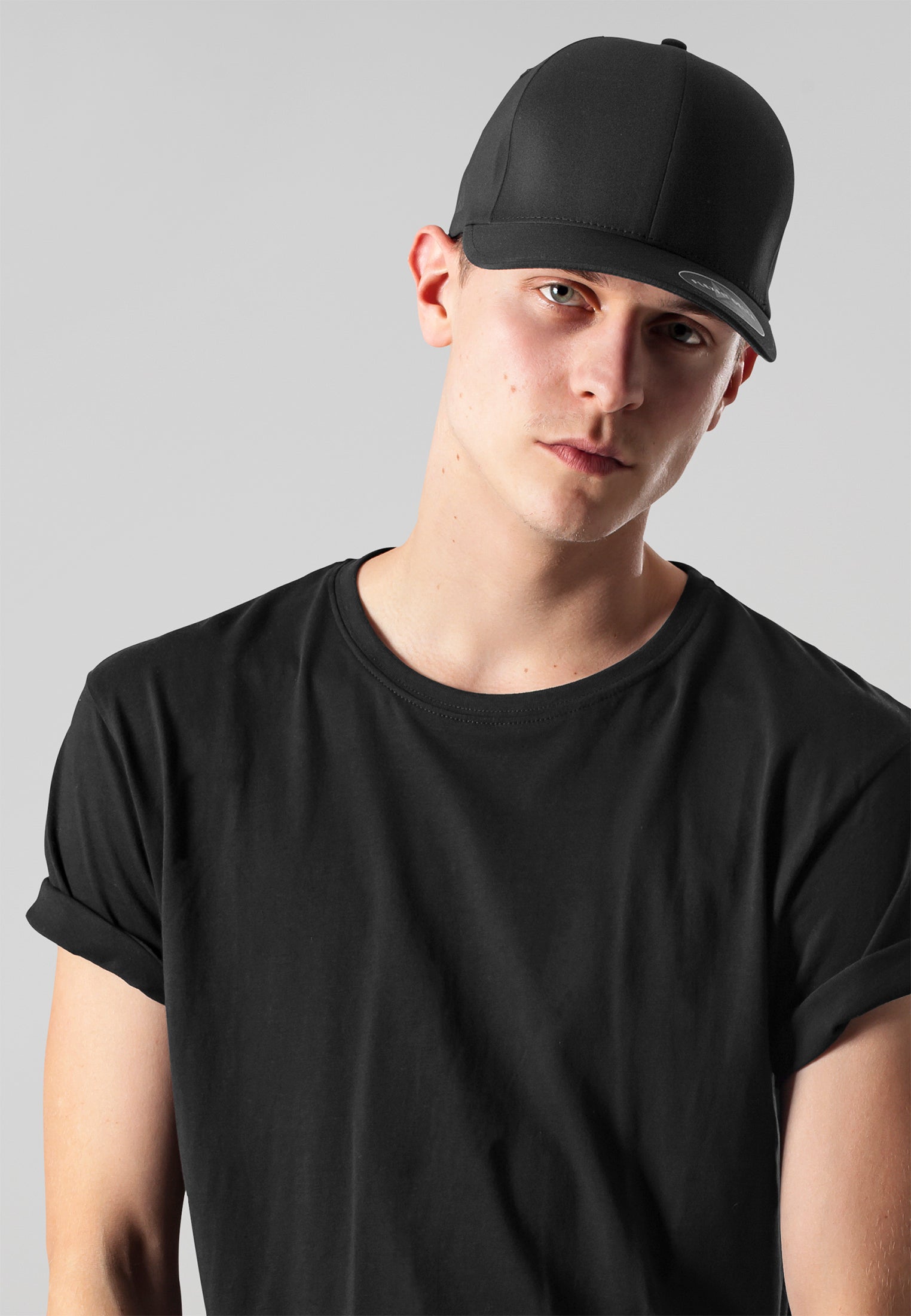 Flexfit Delta - Black - Headz Up 