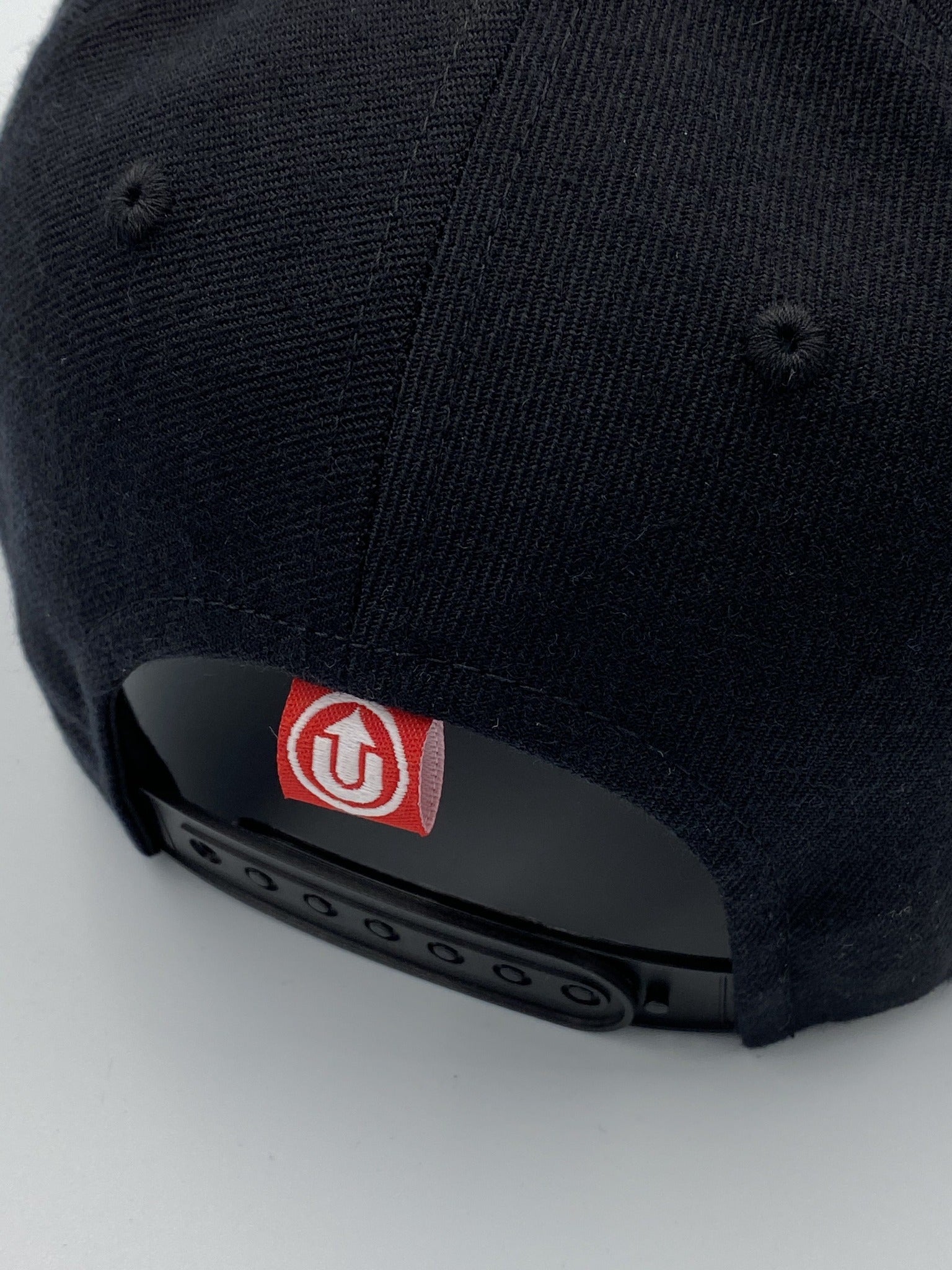 SPINBACK Baseball Cap - Black/Black - Headz Up 