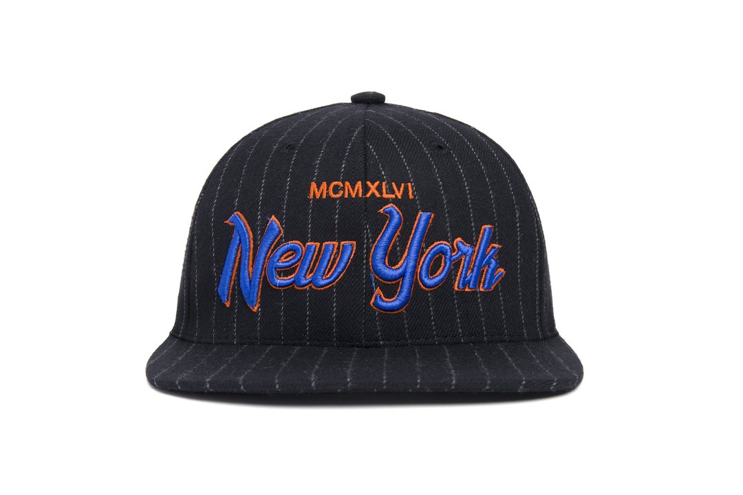 The DTC Chalk Pinstripe MCMXL VI New York - Sort/hvid Pinstripe - Headz Up 