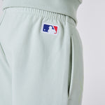 New Era MLB League Essential Joggers New York Yankees - Soft Grass - Headz Up 