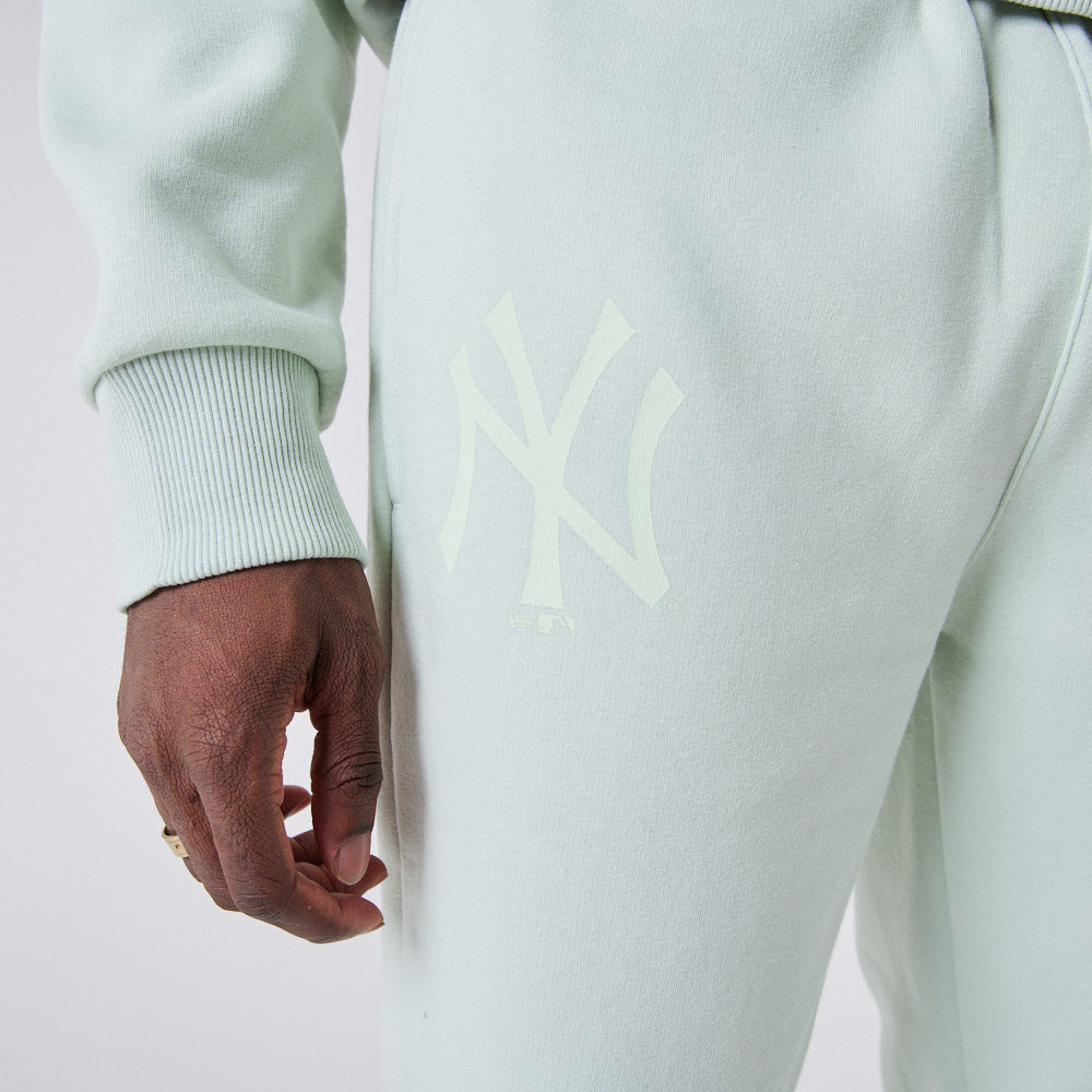 New Era MLB League Essential Joggers New York Yankees - Soft Grass - Headz Up 